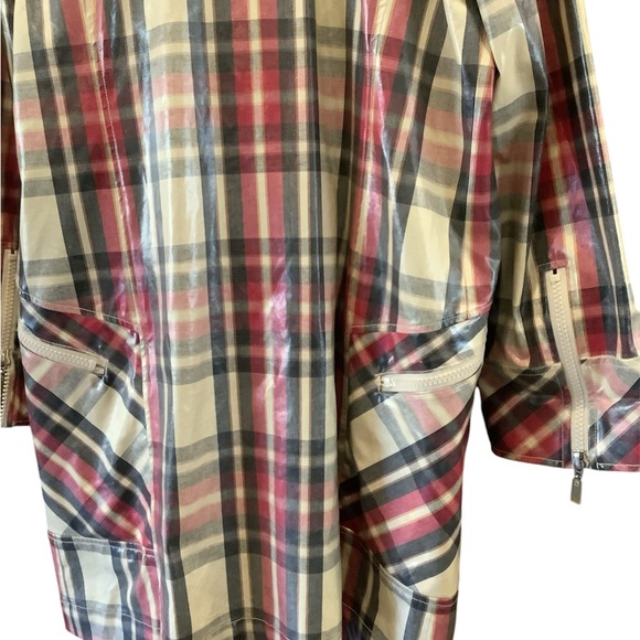 Beliza Rain Jacket - Picture 2 of 9